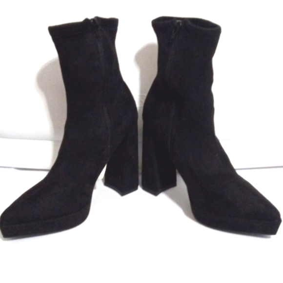 BAMBOO BLACK FAUX SUEDE PLATFORM STACK HEEL ANKLE BOOTS SIZE 7.5 NWT - Picture 3 of 7